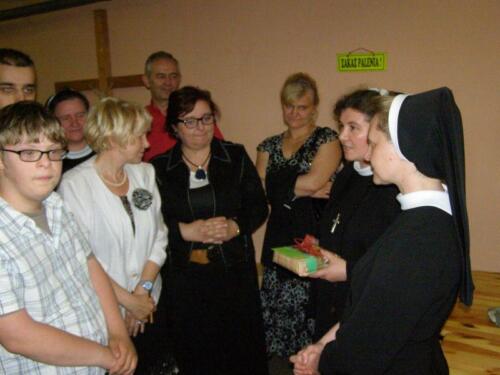 Pożegnanie Sióstr Nazaretanek przez osoby niepełnosprawne 19.06.2011 Parafia Św Jadwigi Królowej w Bydgoszczy